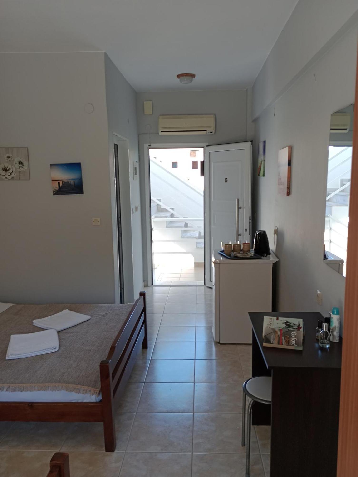 Appartement House Georgia à Kallithea  Extérieur photo